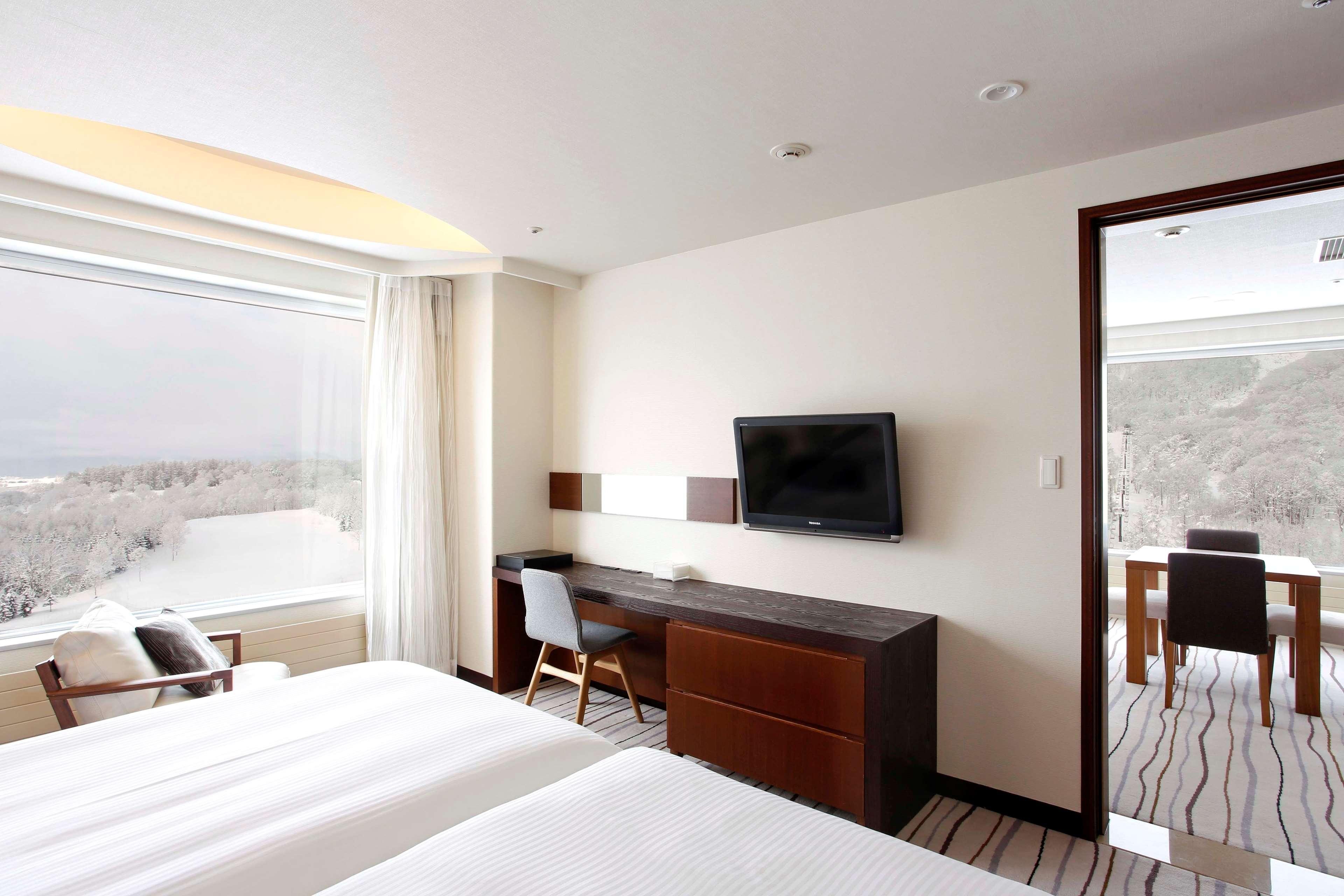 Hilton Niseko Village Dış mekan fotoğraf Suite