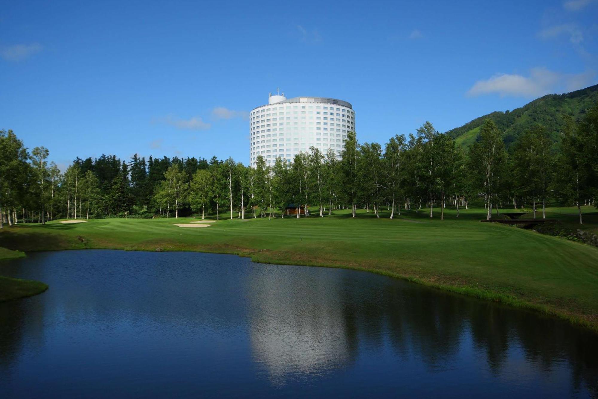 Hilton Niseko Village Dış mekan fotoğraf The Sapporo Hilton Hotel